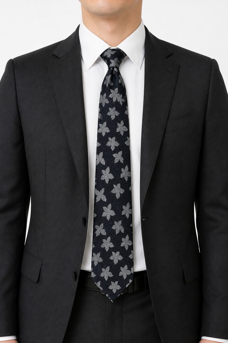 Giorgio Armani Cravette Men's 100% Silk Navy Floral Necktie Business Designer